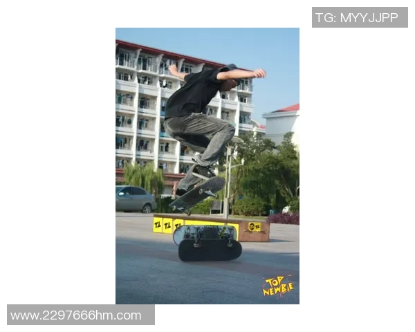 深圳滑板队勇夺最新滑板耐力TOP10榜首位置引领潮流